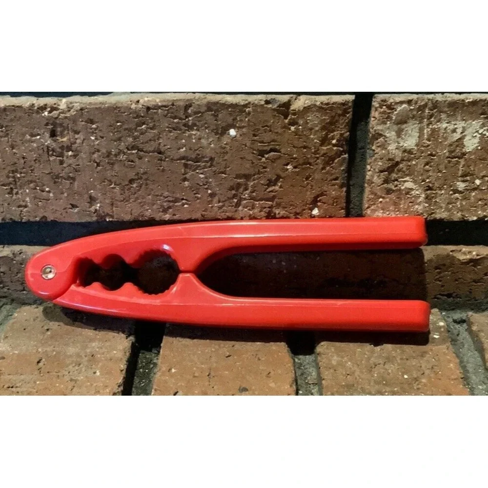 Nut‎ Cracker Red Plastic Shell Cracker 6.5